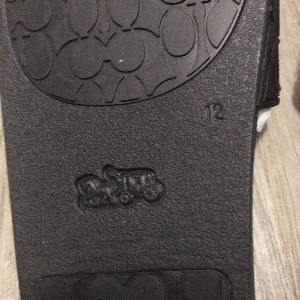 Coach Signature Slide - Picture 14 of 16
